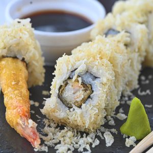 Crunchy Maki in Lahore | Bamboo Union